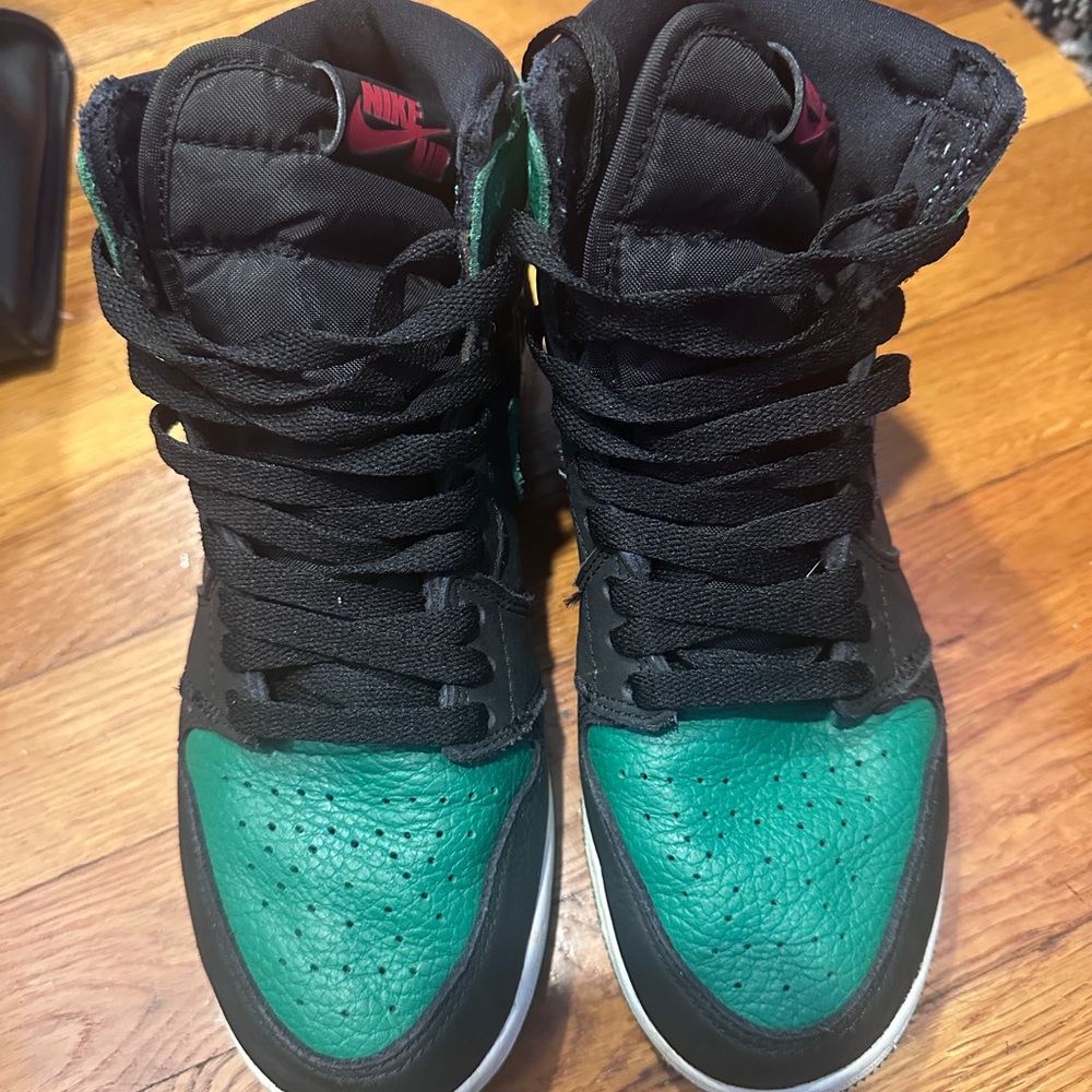 Nike Black and Green High-Tops